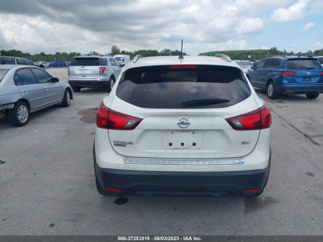 JN1BJ1CPXJW187883 Nissan Rogue Sport Sv