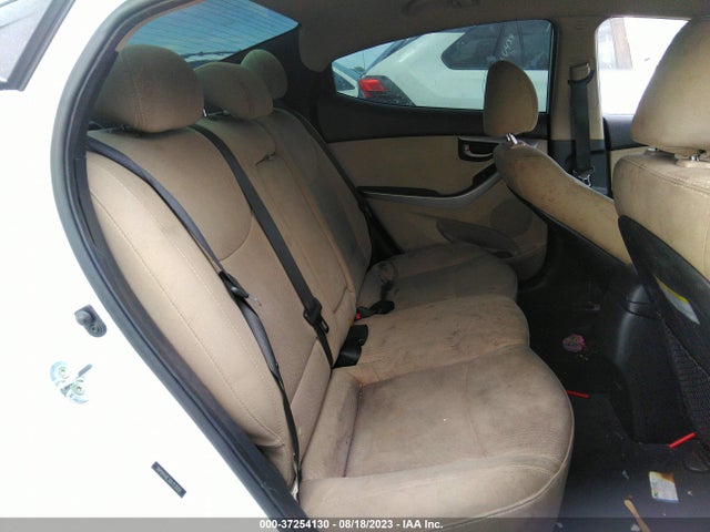2016 HYUNDAI ELANTRA SE VIN: 5NPDH4AE3GH713550