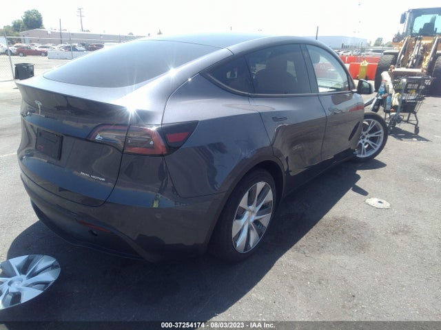 Tesla Model Y Long Range 2023 7SAYGDEE4PA073720 Image 4