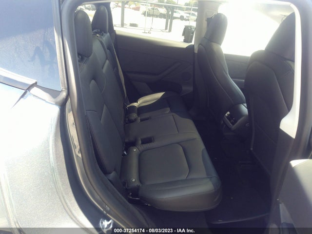Tesla Model Y Long Range 2023 7SAYGDEE4PA073720 Image 8