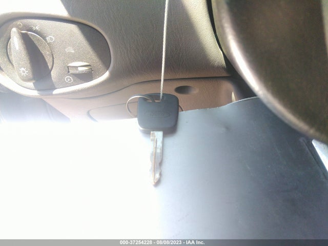 2003 FORD FOCUS ZX3 VIN: 3FAFP31Z53R145520