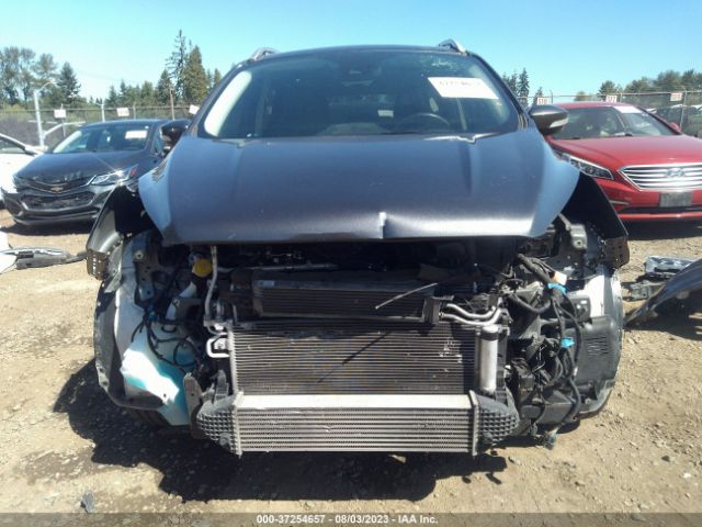1FMCU9J99KUB28960 Ford Escape Titanium
