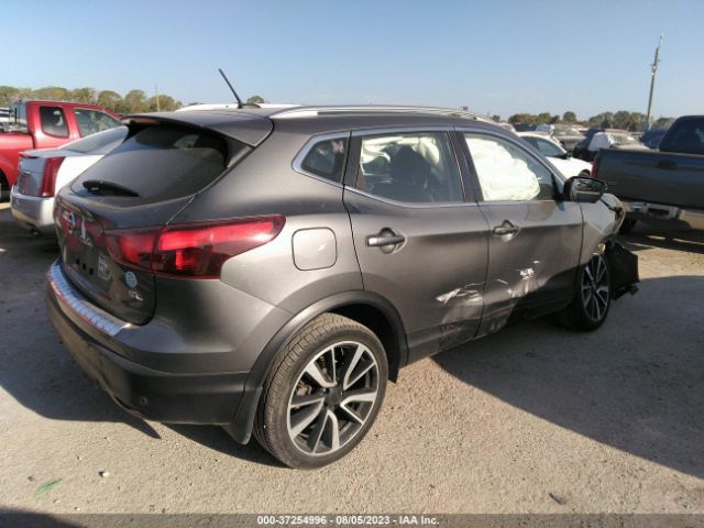 JN1BJ1CP2KW219243 Nissan Rogue Sport Sl