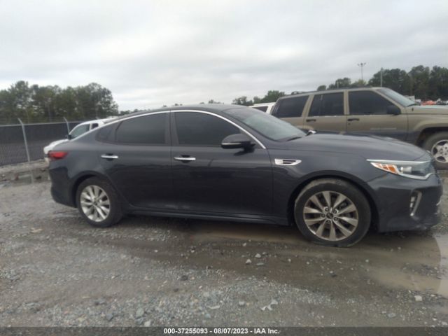 5XXGT4L32JG231131 KIA Optima S