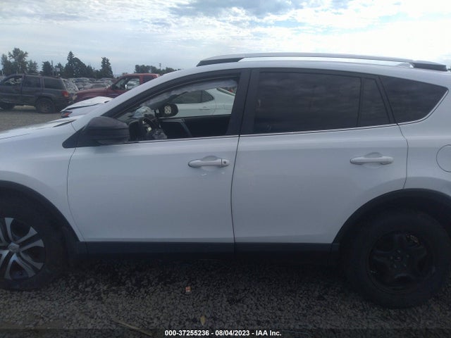 Toyota RAV4 LE 2016 JTMBFREV7GJ060703 Image 7