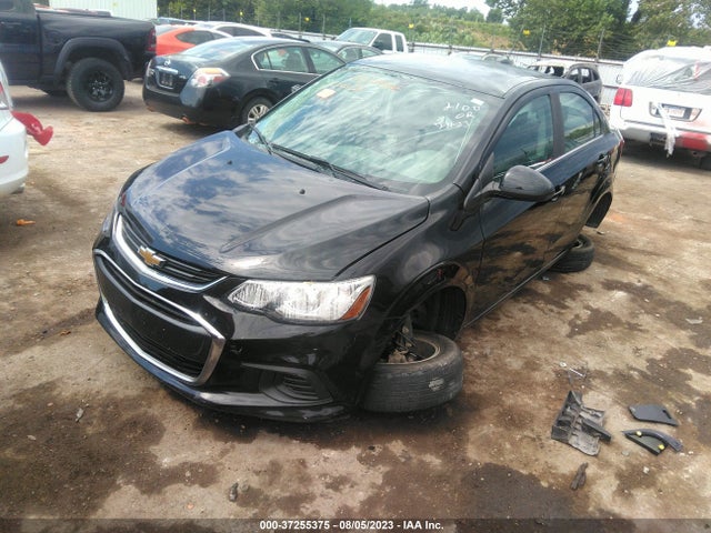 Chevrolet SONIC LT 2018 1G1JD5SH3J4102100 Image 2