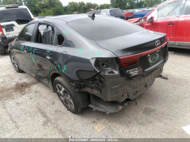 3KPF24AD0ME363439 KIA Forte Lxs