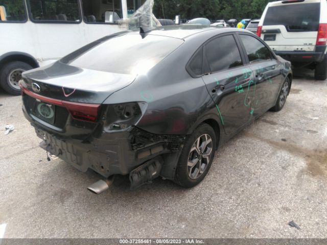 3KPF24AD0ME363439 KIA Forte Lxs