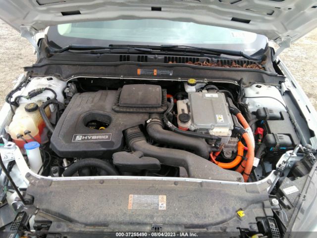 3FA6P0RU0KR105447 Ford Fusion Hybrid Titanium