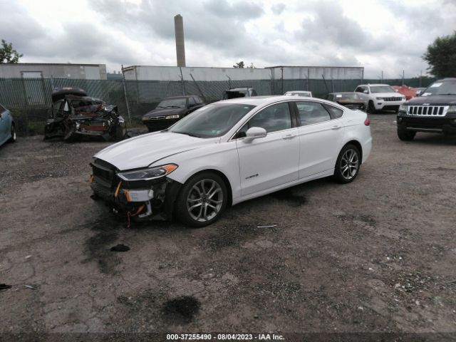 3FA6P0RU0KR105447 Ford Fusion Hybrid Titanium