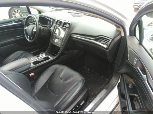 3FA6P0RU0KR105447 Ford Fusion Hybrid Titanium