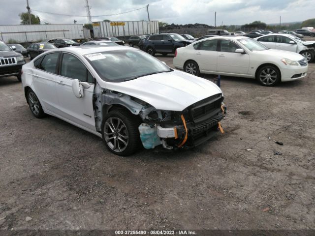 3FA6P0RU0KR105447 Ford Fusion Hybrid Titanium