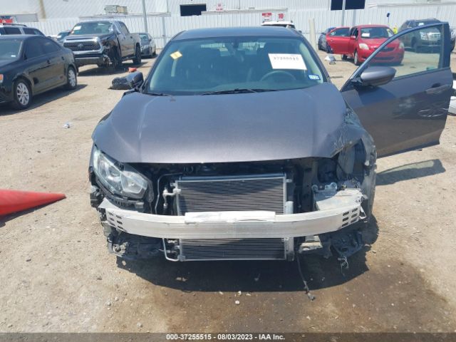 19XFC2F58JE041808 Honda Civic Sedan Lx