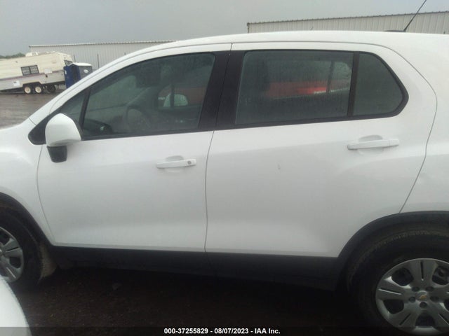 Chevrolet TRAX LS 2018 3GNCJKSB5JL236353 Image 14