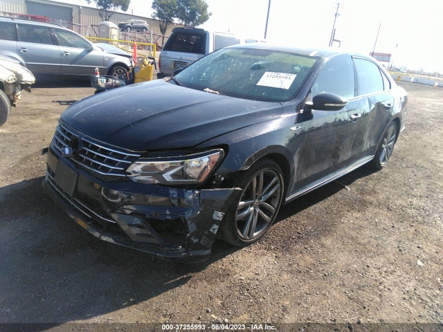 1VWAA7A38JC040150 Volkswagen Passat R-line