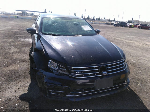 1VWAA7A38JC040150 Volkswagen Passat R-line