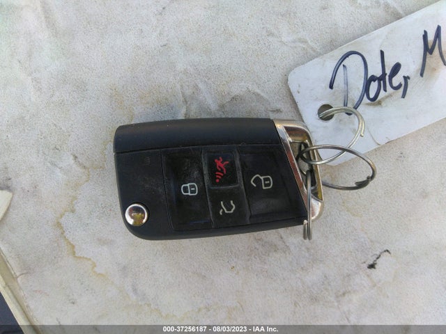 3VV3B7AXXJM029503 Volkswagen Tiguan Sel/se