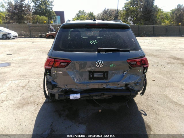 3VV3B7AXXJM029503 Volkswagen Tiguan Sel/se