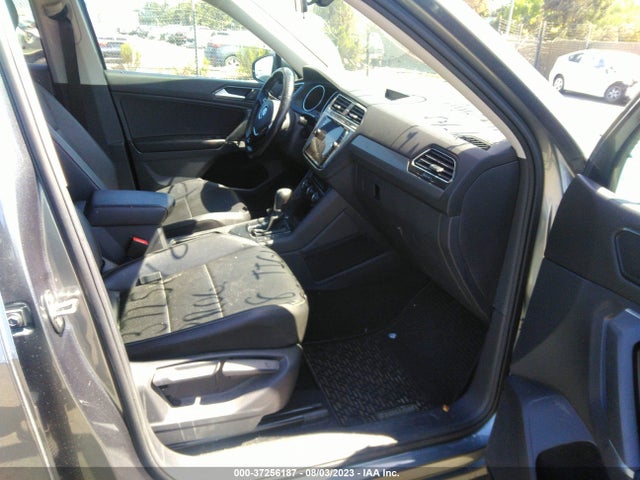 3VV3B7AXXJM029503 Volkswagen Tiguan Sel/se