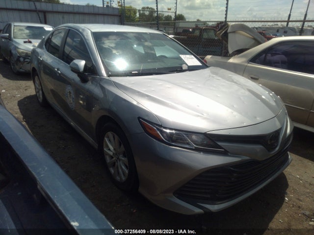 Toyota CAMRY LE 2019 4T1B11HK6KU849249 zdjęcie główne