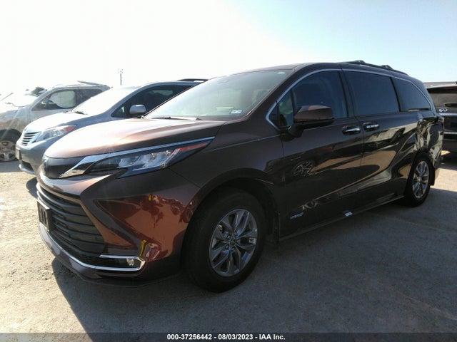 Toyota SIENNA XLE 2021 5TDYRKEC2MS072392 Image 2
