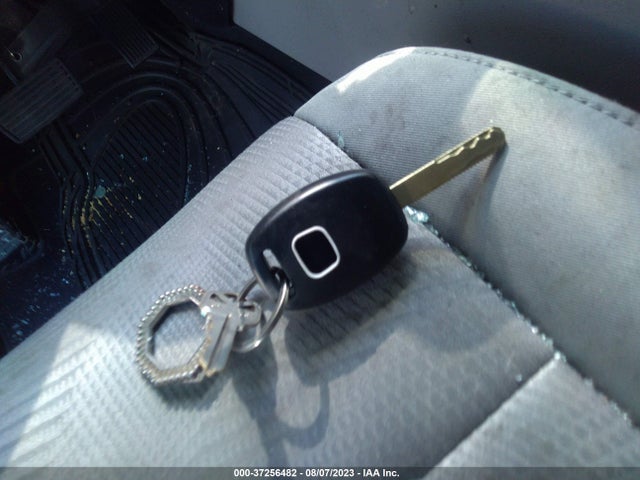 2014 HONDA PILOT LX VIN: 5FNYF3H24EB002996