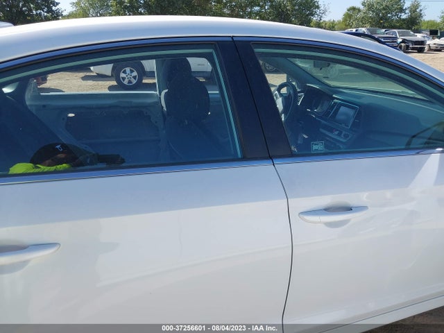 Hyundai SONATA SE 2019 5NPE24AF1KH749860 Image 13