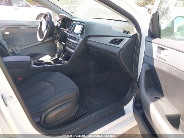 Hyundai SONATA SE 2019 5NPE24AF1KH749860 Image 5