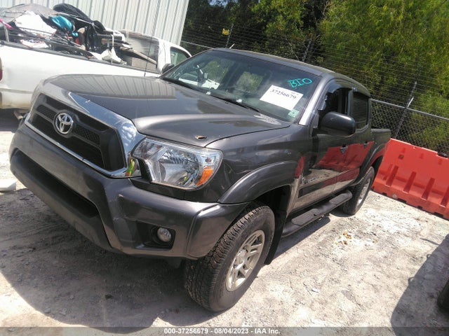 Toyota Tacoma Prerunner 2015 5TFJU4GN3FX071016 Image 2