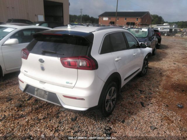 KNDCB3LC9K5352207 KIA NIRO LX