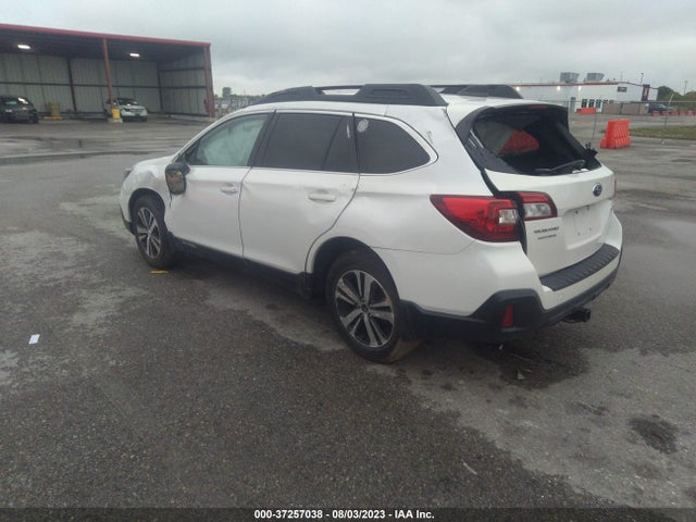 Subaru Outback Limited 2018 4S4BSAKC3J3384447 Image 3