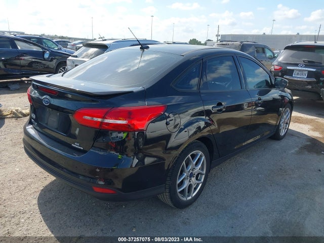 2015 FORD FOCUS SE VIN: 1FADP3F29FL331079