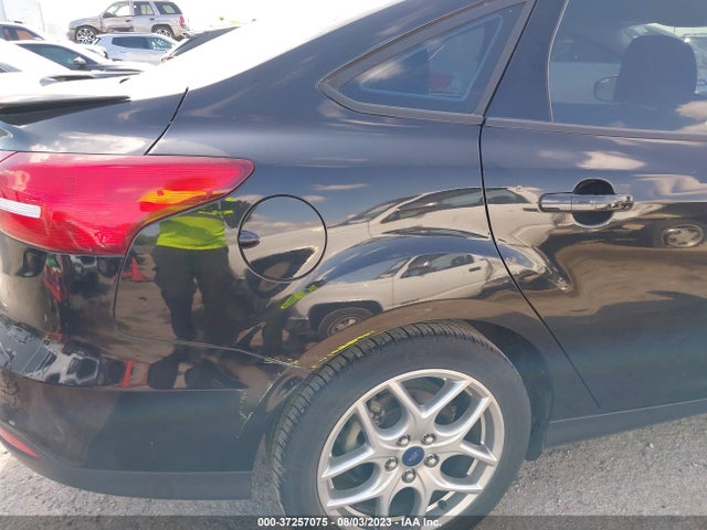 2015 FORD FOCUS SE VIN: 1FADP3F29FL331079