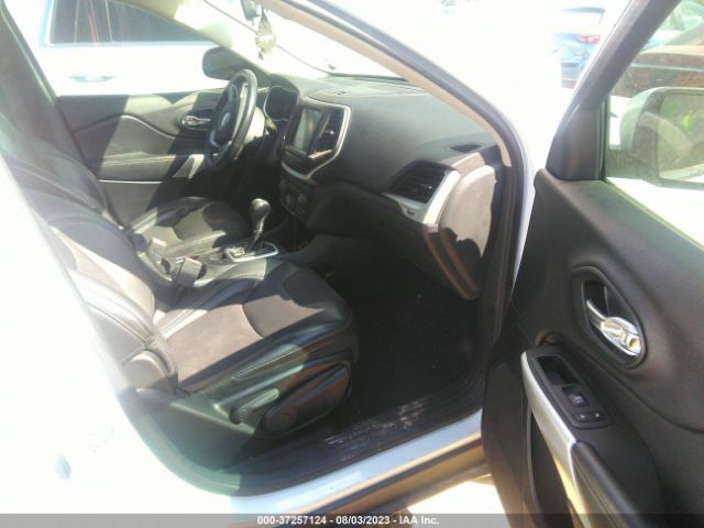 1C4PJLLB3JD518656 Jeep Cherokee Latitude Plus