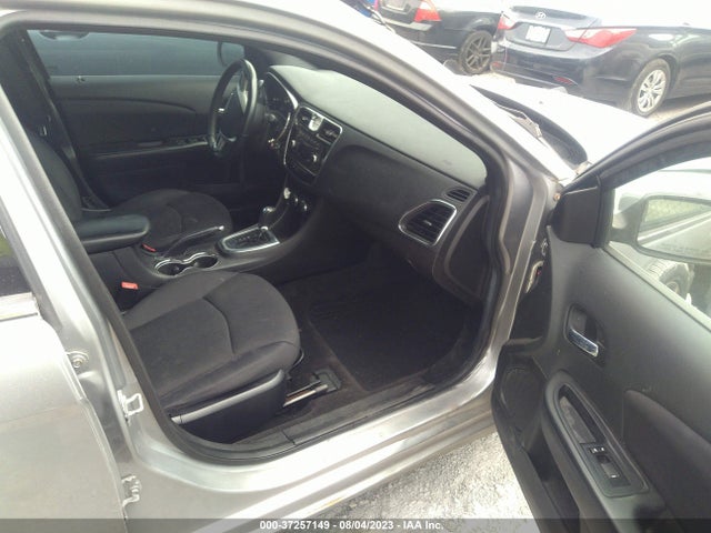 1C3CCBBB1EN119883 Chrysler 200 Touring