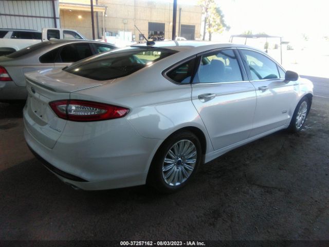 3FA6P0SU5ER337640 Ford Fusion Energi Titanium