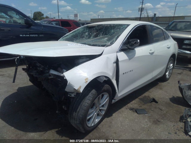 Chevrolet MALIBU LT 2018 1G1ZD5ST4JF204789 Image 2