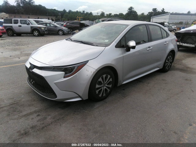 Toyota Corolla Hybrid Le 2022 JTDEAMDE9NJ043253 Image 2