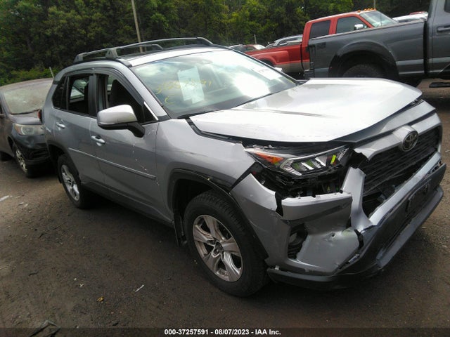2021 TOYOTA RAV4 XLE VIN: 2T3P1RFV0MC176956