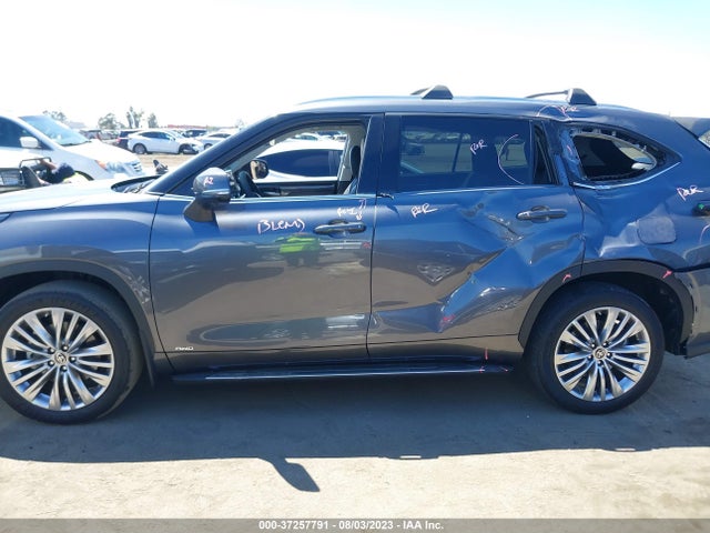 Toyota Highlander Hybrid Platinum 2023 5TDEBRCH1PS128258 Image 6