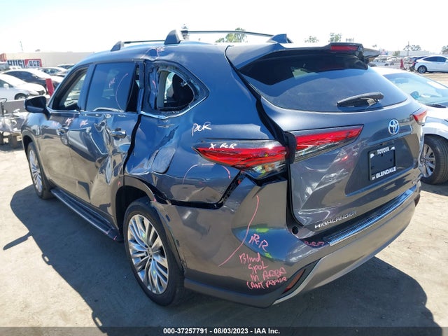 Toyota Highlander Hybrid Platinum 2023 5TDEBRCH1PS128258 Image 9
