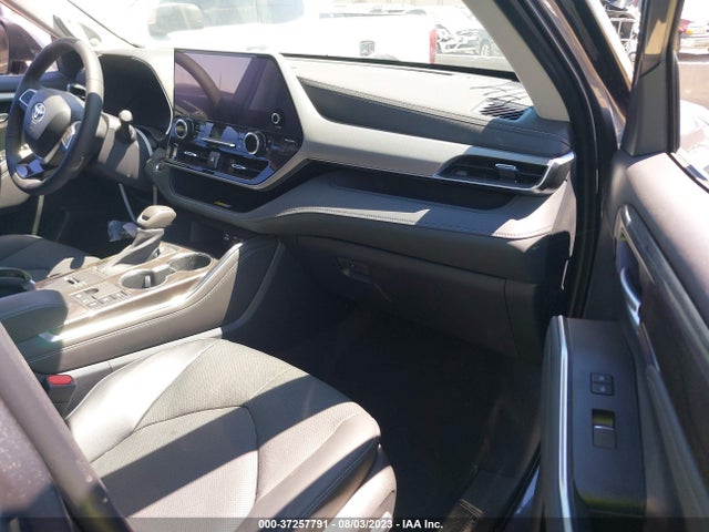 Toyota Highlander Hybrid Platinum 2023 5TDEBRCH1PS128258 Image 11