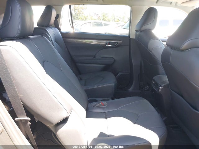 Toyota Highlander Hybrid Platinum 2023 5TDEBRCH1PS128258 Image 14