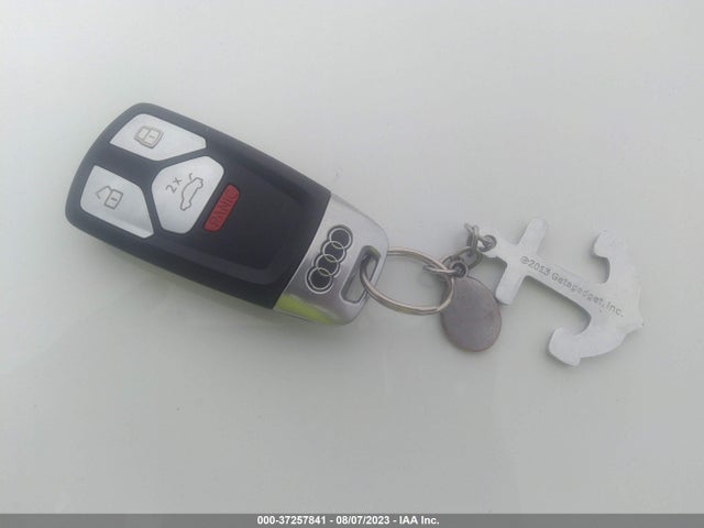 WA1BNAFY4K2049104 Audi Q5 Premium Plus