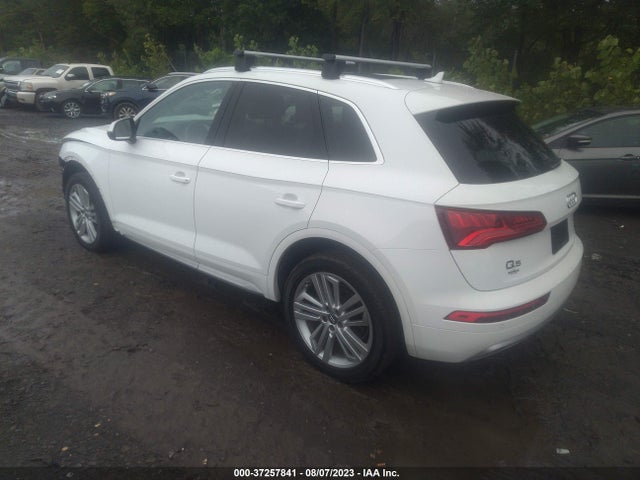 WA1BNAFY4K2049104 Audi Q5 Premium Plus