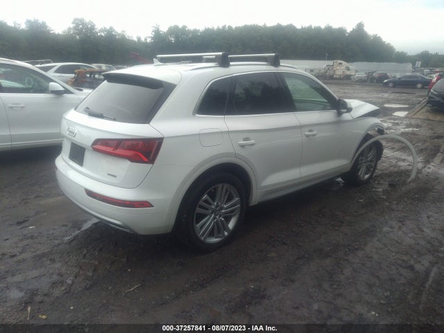 WA1BNAFY4K2049104 Audi Q5 Premium Plus