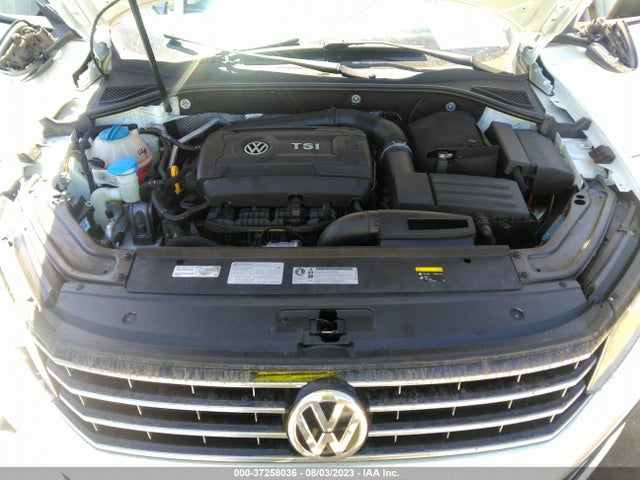 1VWAT7A38HC018525 Volkswagen Passat 1.8t S