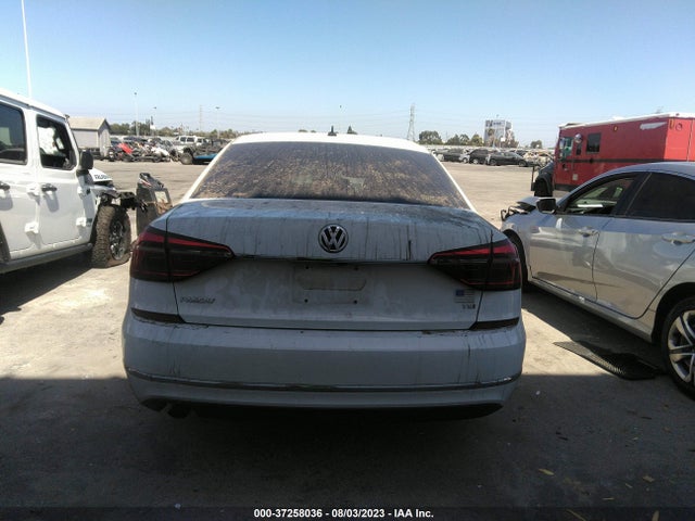 1VWAT7A38HC018525 Volkswagen Passat 1.8t S