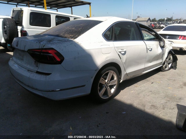 1VWAT7A38HC018525 Volkswagen Passat 1.8t S