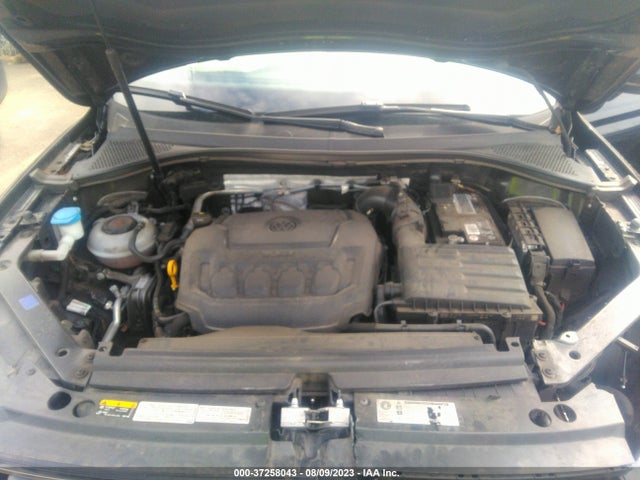 3VV2B7AX8LM027490 Volkswagen TIGUAN SE